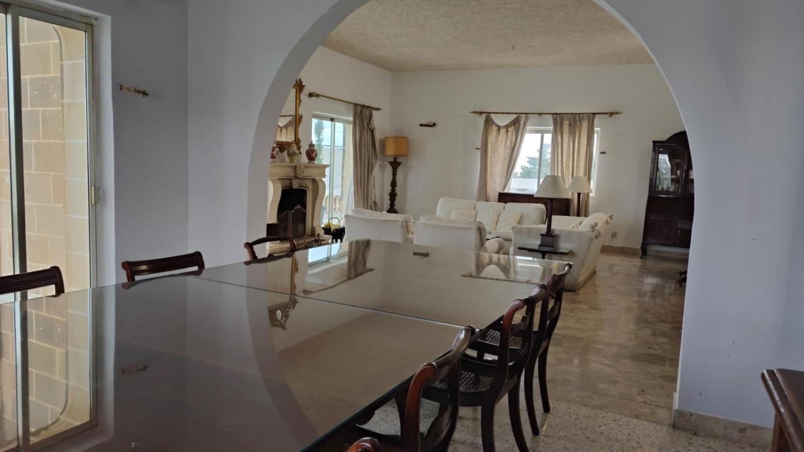 Stunning Villa With Pool, Table Tennis, Table Soccer And A Pool Table Naxxar Exteriör bild